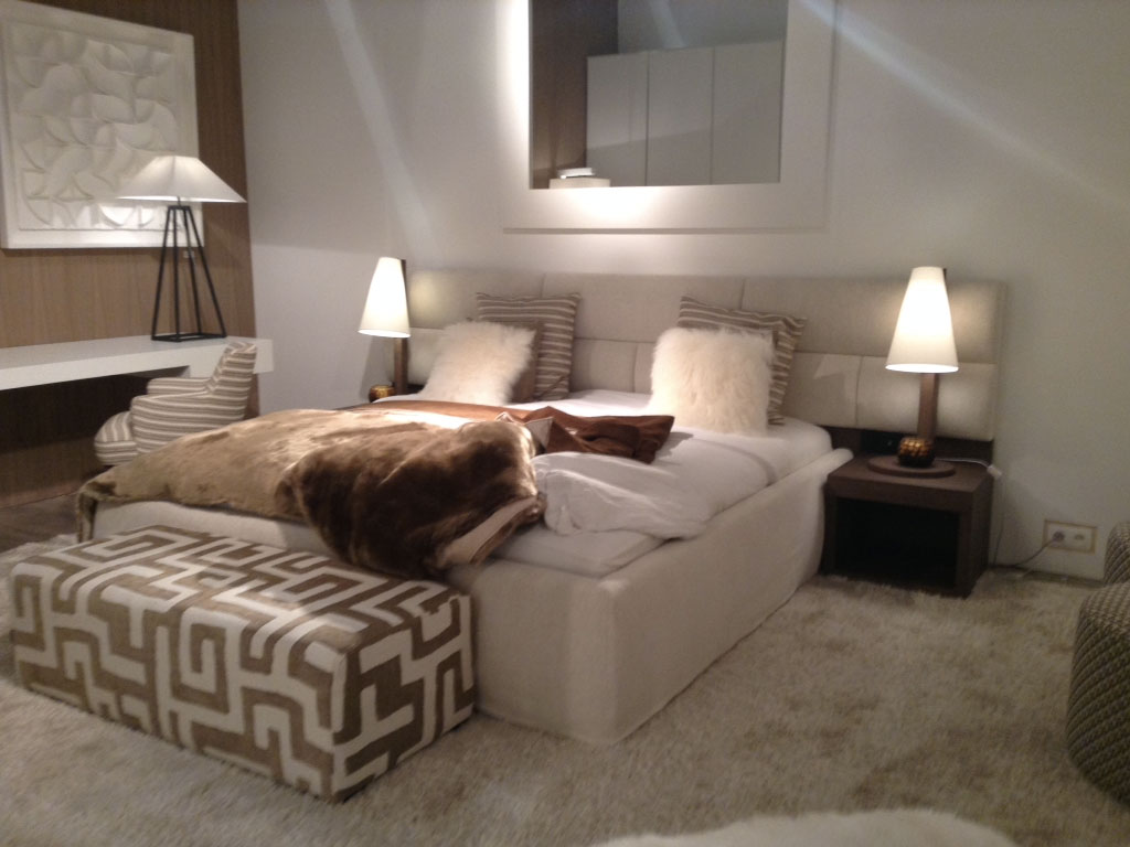 Chambre design Monaco - Décoration intérieure par architecte d'intérieur à Cannes